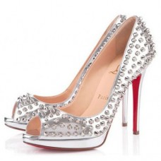 Escarpins Christian Louboutin Yolanda Spikes 120 mm à bout ouvert argentés Escarpins Christian Louboutin Yolanda Spikes 120 mm à bout ouvert argentés