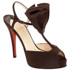 Christian Louboutin Ernesta à bride en T 100 mm, marron, pour occasions spéciales Christian Louboutin Ernesta à bride en T 100 mm, marron, pour occasions spéciales