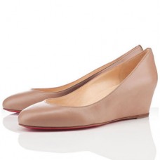 Escarpins compensés Christian Louboutin New Peanut 40 mm beige Escarpins compensés Christian Louboutin New Peanut 40 mm beige