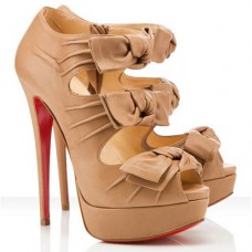 Bottines Christian Louboutin Madame Butterfly 140 mm beiges Bottines Christian Louboutin Madame Butterfly 140 mm beiges