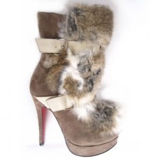 Bottines Christian Louboutin Toundra en fourrure marron, 120 mm