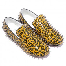 Mocassins à pointes Rollerboy de Christian Louboutin, couleur or